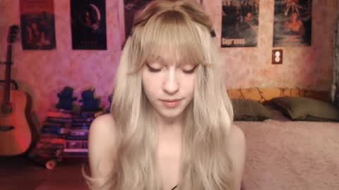 ellie_friendly online show from 02.17.25