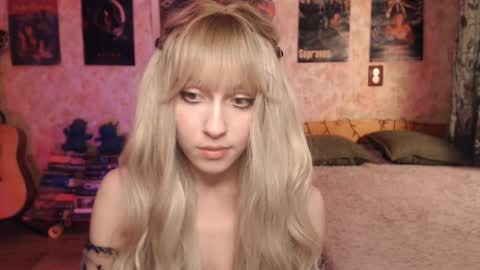 ellie_friendly online show from 02.20.25