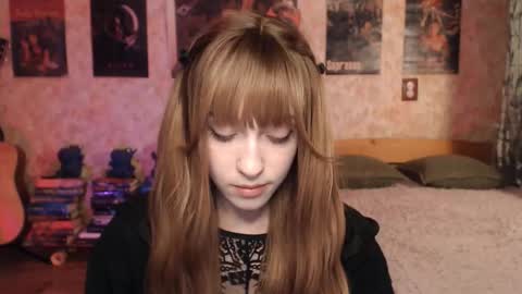 ellie_friendly online show from 03.19.26