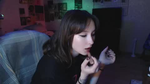 Snapshot of ellie_vibe chatting on 02.13.25 Eleonora online show from 02.13.25