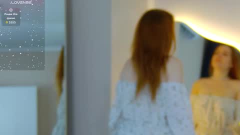 EllieLarson online show from 11.09.25