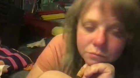 Ellie Louise online show from 10.22.25