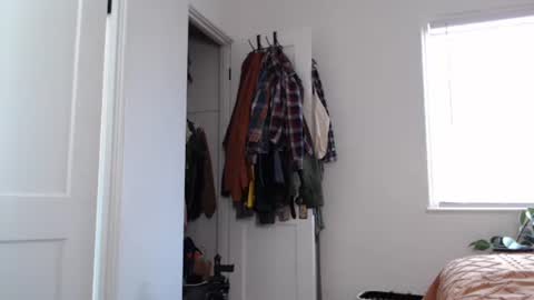 Snapshot of ellierowyn chatting on 05.01.26 Ellie Rowyn online show from 05.01.26
