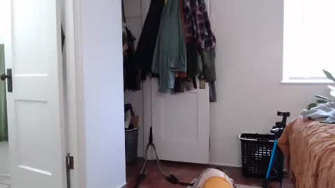 Snapshot of ellierowyn chatting on 05.27.26 Ellie Rowyn online show from 05.27.26