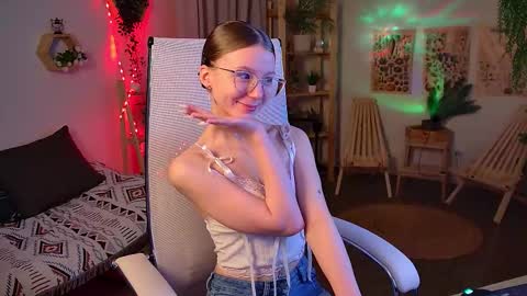 Elli online show from 03.25.26