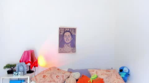 Snapshot of elliotvolkov chatting on 05.19.26 elliotvolkov online show from 05.19.26