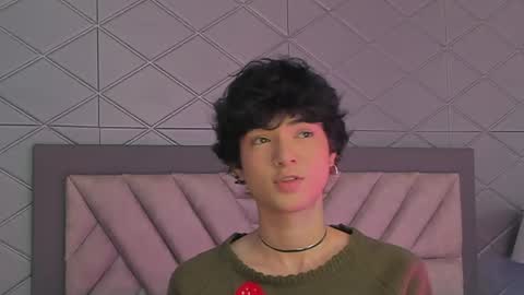 Snapshot of elliotvolkov chatting on 06.03.26 elliotvolkov online show from 06.03.26