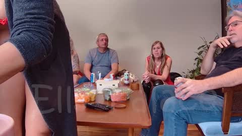 Snapshot of ells_palace chatting on 02.08.25 Ella Bella Bo Bella online show from 02.08.25