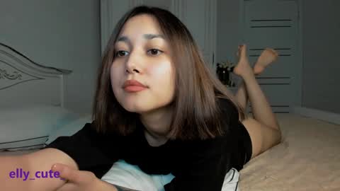 Elly Cute  online show from 01.26.25