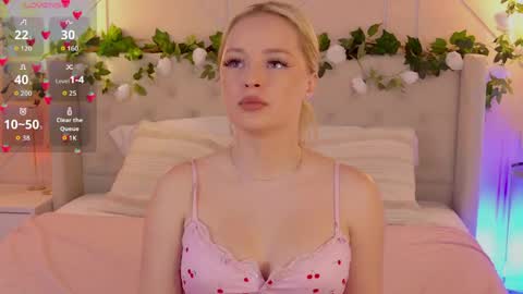 Elly Linn online show from 04.26.26