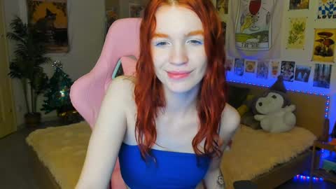 Snapshot of elly_milas chatting on 12.22.24 Elly     Fansly  online show from 12.22.24