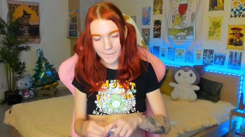 Snapshot of elly_milas chatting on 12.29.24 Elly     Fansly  online show from 12.29.24