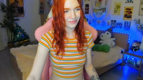 Snapshot of elly_milas chatting on 01.03.25 Elly     Fansly  online show from 01.03.25