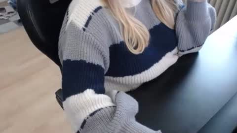 Elly online show from 09.26.25