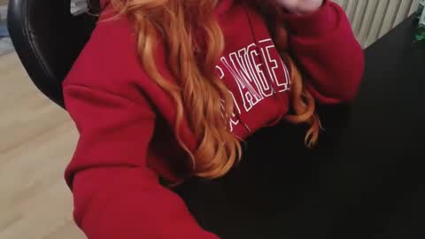 Elly online show from 11.04.25