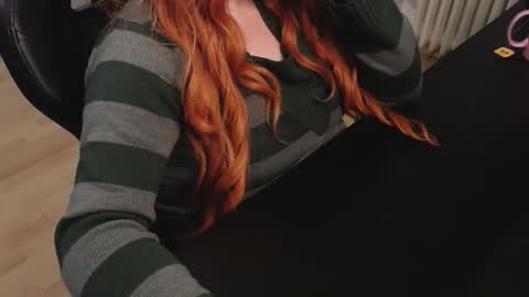 Elly online show from 11.06.25