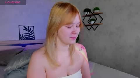 ellya_castro online show from 10.06.25