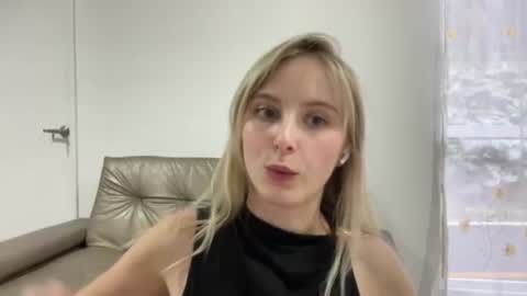 Snapshot of ellykeyofficial chatting on 04.23.26 ellykeyofficial online show from 04.23.26