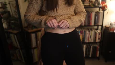 Elly Naomi online show from 11.01.25