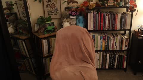 Elly Naomi online show from 11.02.25