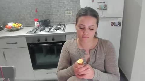 Snapshot of ellyslimdoll chatting on 03.25.26 ellslimdoll online show from 03.25.26