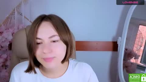 elma_lily online show from 10.18.25