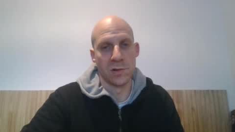 Snapshot of elmatirestrepo chatting on 07.27.26 Mati Restrepo online show from 07.27.26