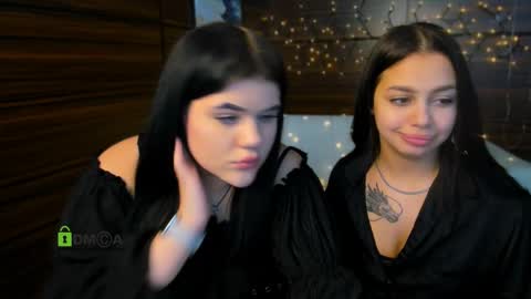 Snapshot of elmira_rose chatting on 02.10.25 Elmi online show from 02.10.25