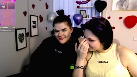 Snapshot of elmira_rose chatting on 02.16.25 Elmi online show from 02.16.25