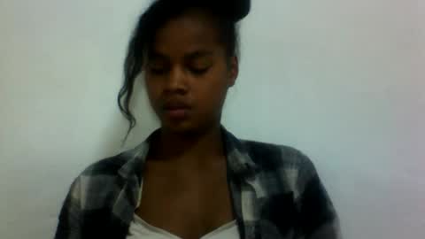 Snapshot of elodie228680 chatting on 06.11.26 elodie228680 online show from 06.11.26