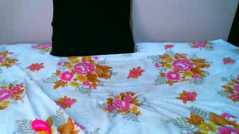 Snapshot of elodielynn chatting on 02.23.25 elodielynn online show from 02.23.25