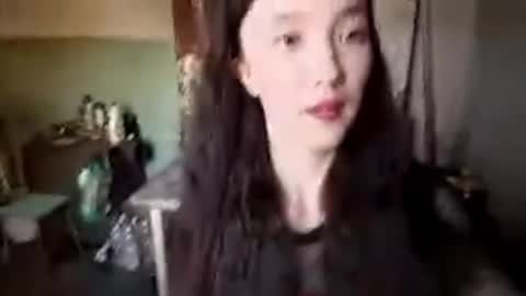 Snapshot of elouisevallian chatting on 06.18.26 Elara online show from 06.18.26