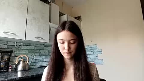 Snapshot of elouisevallian chatting on 07.10.26 Elara online show from 07.10.26