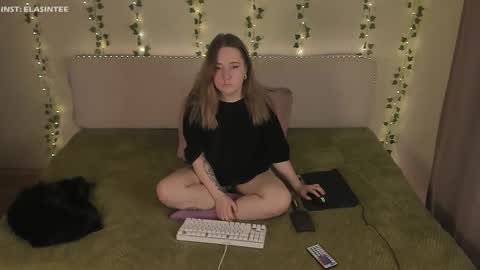 Ela give me a thumbs up if you like it  and this is important for the development of the account online show from 02.02.26