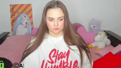 Snapshot of elsamails chatting on 01.18.25 Elsa online show from 01.18.25