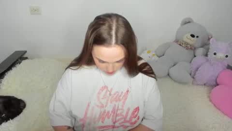 Snapshot of elsamails chatting on 09.27.25 Elsa online show from 09.27.25