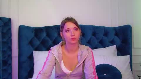 Snapshot of elsieeverly chatting on 06.27.26 Elsie online show from 06.27.26