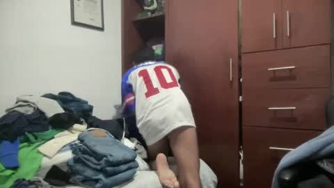 Snapshot of elvergudo0 chatting on 02.15.25 Diego online show from 02.15.25