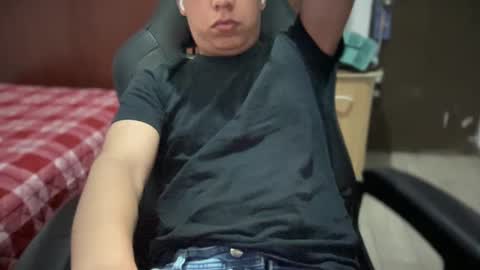 Snapshot of elvergudo0 chatting on 10.12.25 Diego online show from 10.12.25