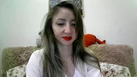 Snapshot of elvinasweet chatting on 10.06.25 ElvinaSweet online show from 10.06.25