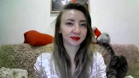 Snapshot of elvinasweet chatting on 10.07.25 ElvinaSweet online show from 10.07.25