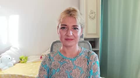 Elvira online show from 12.04.24