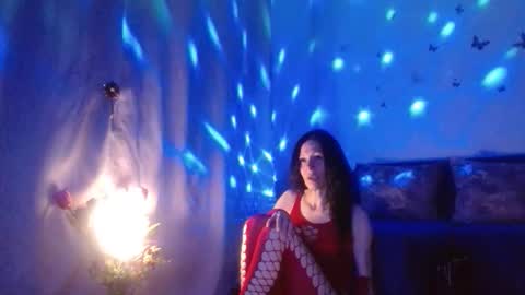 Elisa online show from 04.09.26