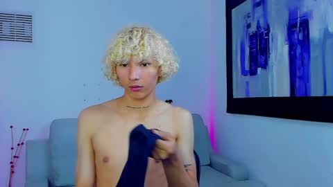 Snapshot of ema__gold1 chatting on 04.09.26 Ema Gold online show from 04.09.26