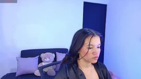 Snapshot of ema__miller chatting on 01.26.25 ema__miller online show from 01.26.25