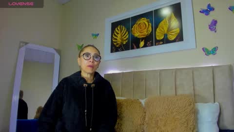 ema garcia  online show from 10.06.25