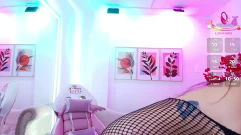 Ema louisx  online show from 04.04.26