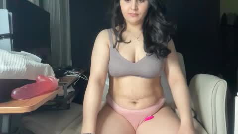 Snapshot of ema_lov3 chatting on 02.04.26 Ema Love online show from 02.04.26