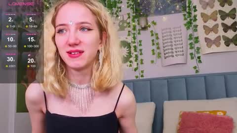 Snapshot of emacalim_ chatting on 02.05.26 Emma online show from 02.05.26