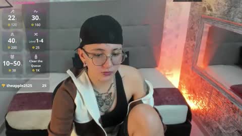 emahills__axelrose online show from 10.25.25